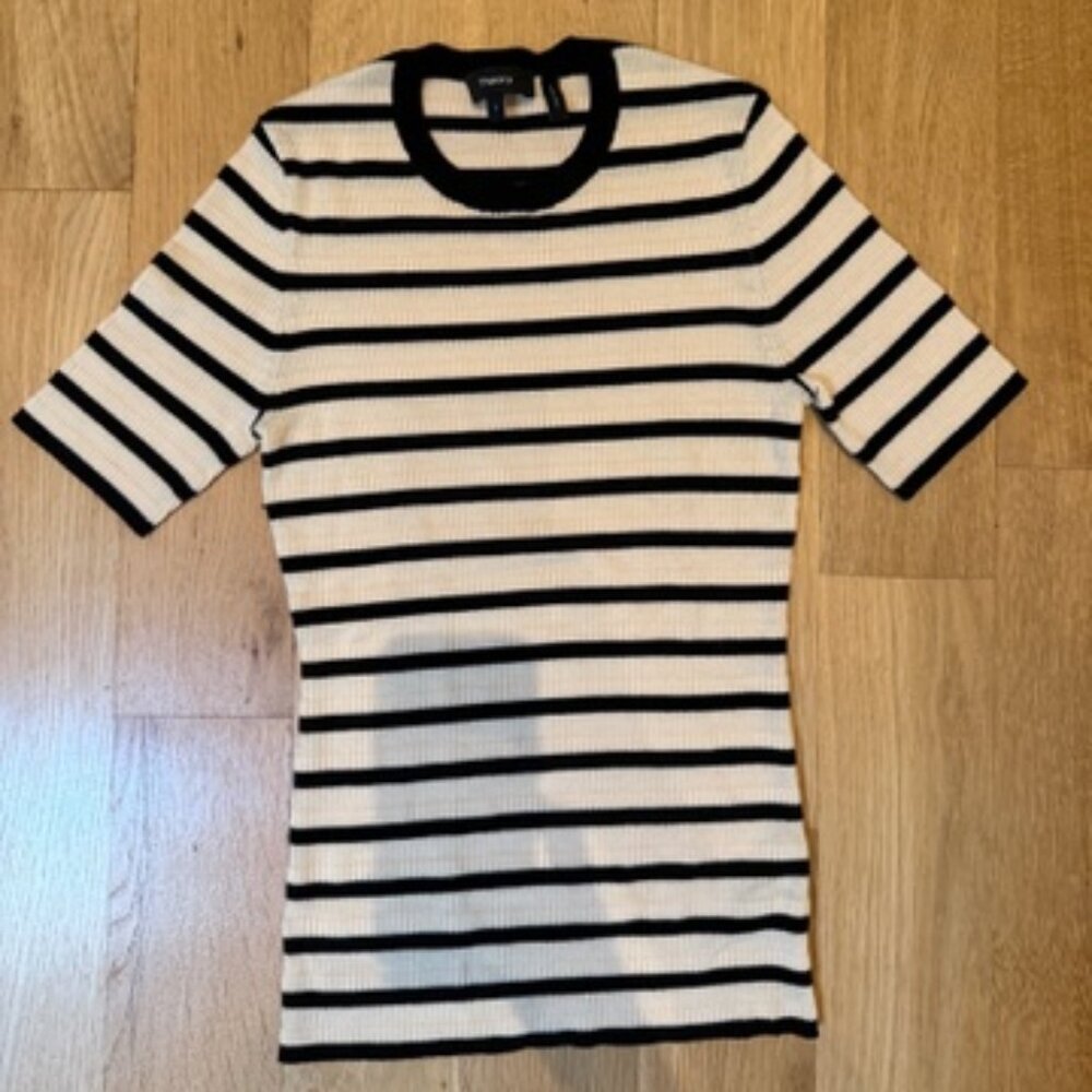 Theory knit short-sleeved striped shirt - size S. Black and white.
